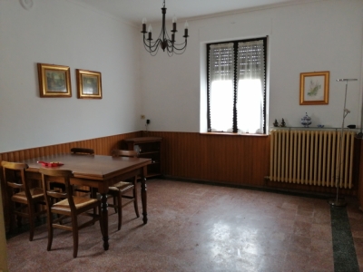 RUSTICO IN ZONA CENTRALE A MORETTA